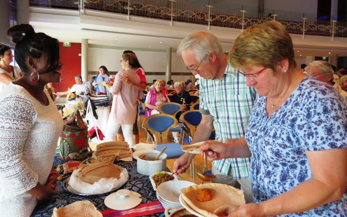 Afrikanisches Essen beim Nachmittag der Kulturen